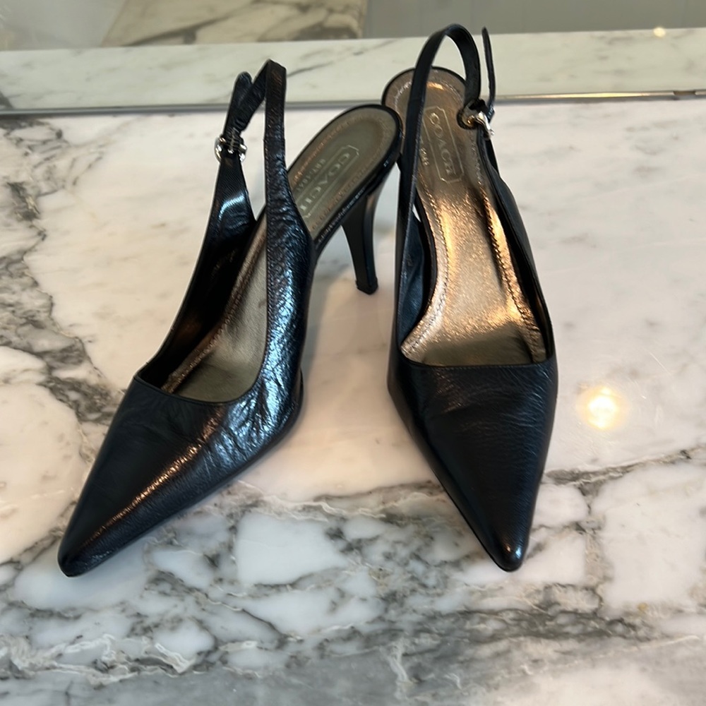 COACH Blk leather sling back heel, size 8, made in Italy, gently worn